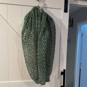 Elegant Green Woven Throw Blanket